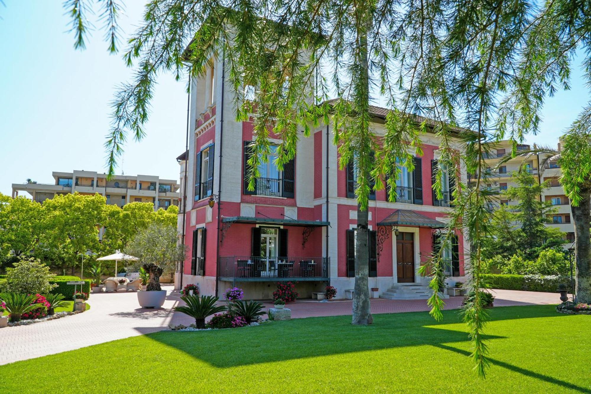 Villa Pallotta Luxury B&B Cerignola Buitenkant foto