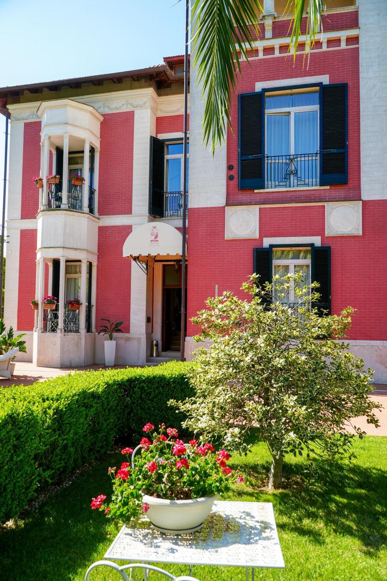 Villa Pallotta Luxury B&B Cerignola Buitenkant foto
